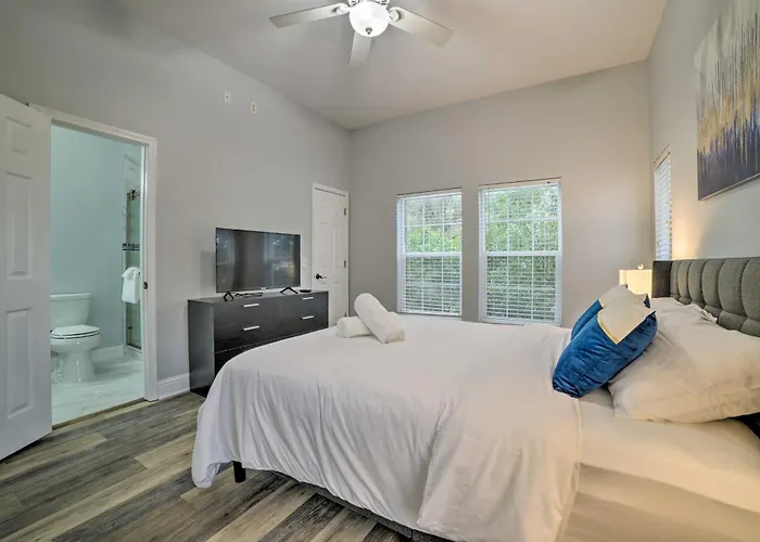 Sunny Pcb Home With Balcony Steps To The Beach!