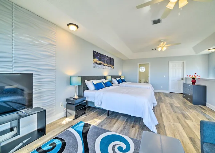 Sunny Pcb Home With Balcony Steps To The Beach!